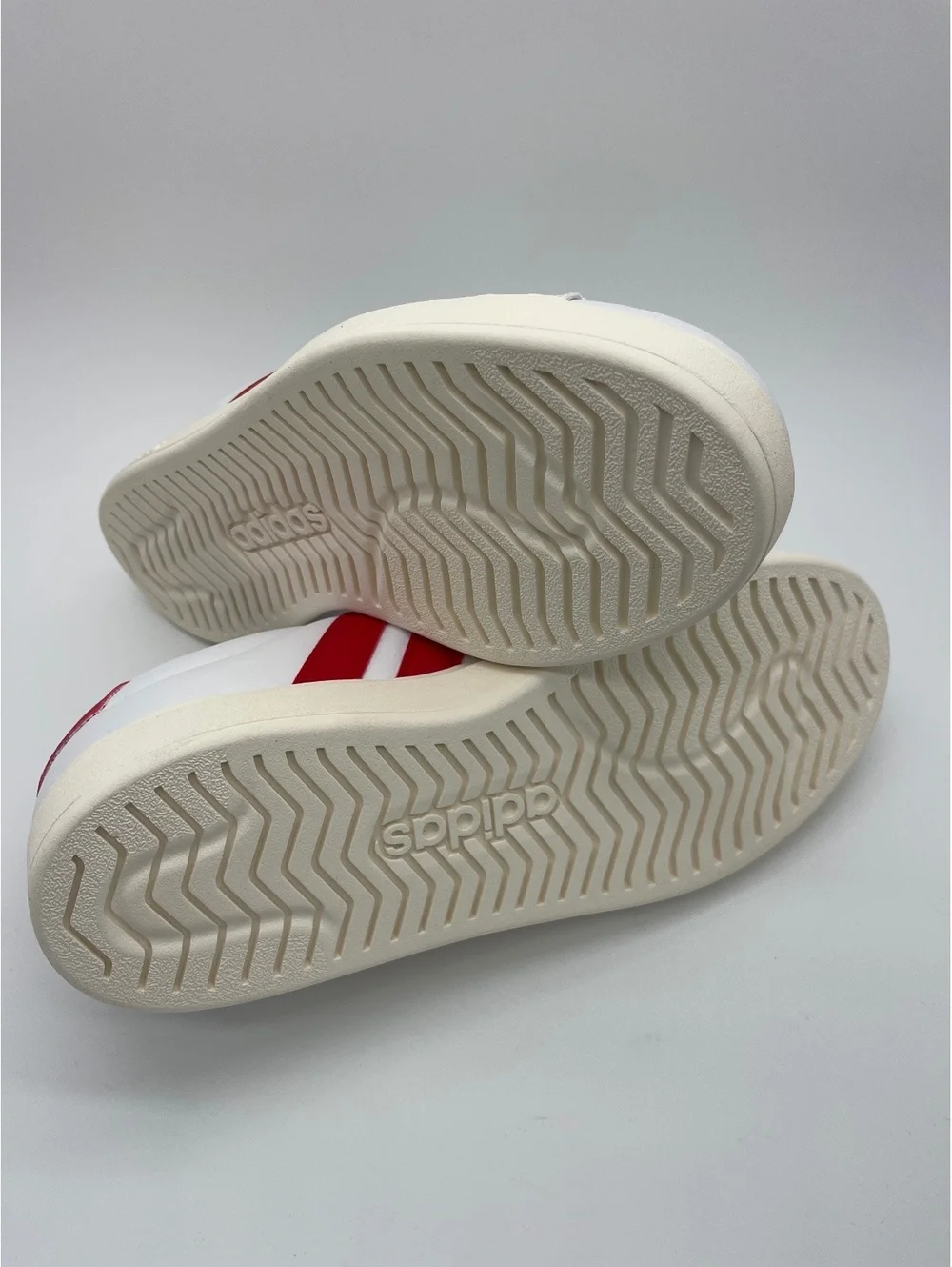 Adidas Men's White and Red Classic Sneakers Size 8